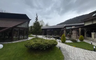 Pensiune deosebită în Bran || priveliște panoramică, facilitati premium - Poză 40