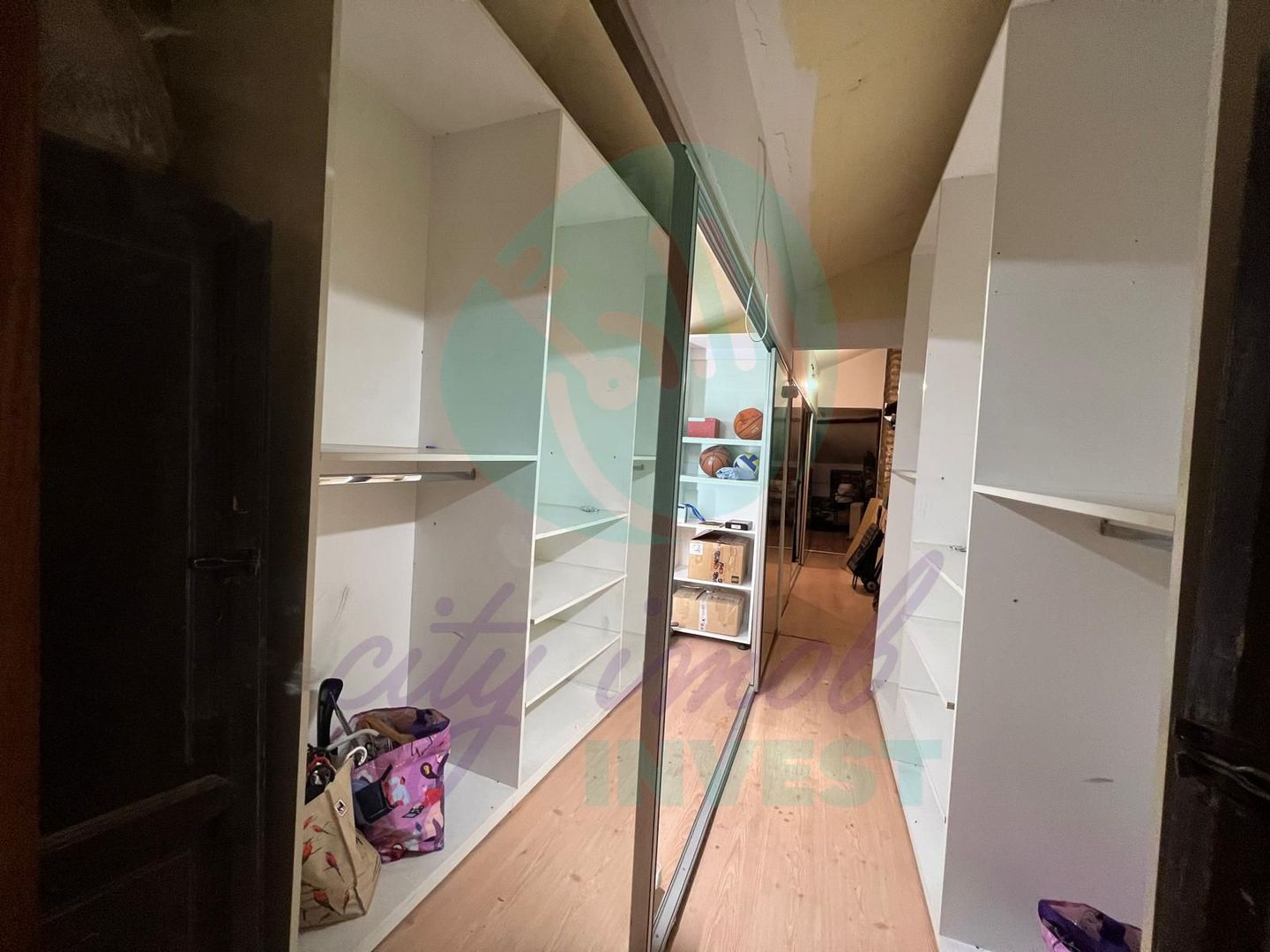 Vila eleganta renovata si consolidata | Parc Carol| Marasesti - Poză 10