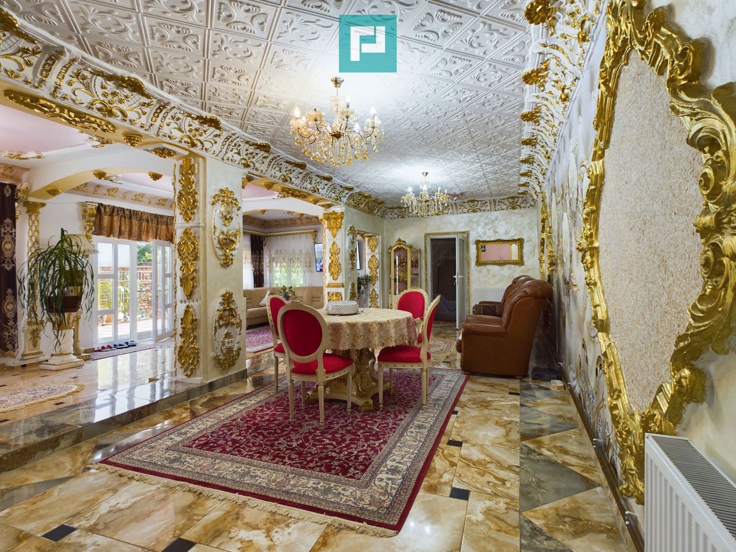 Casă stil conac pe drumul Cetății - Șiria - Poză 1