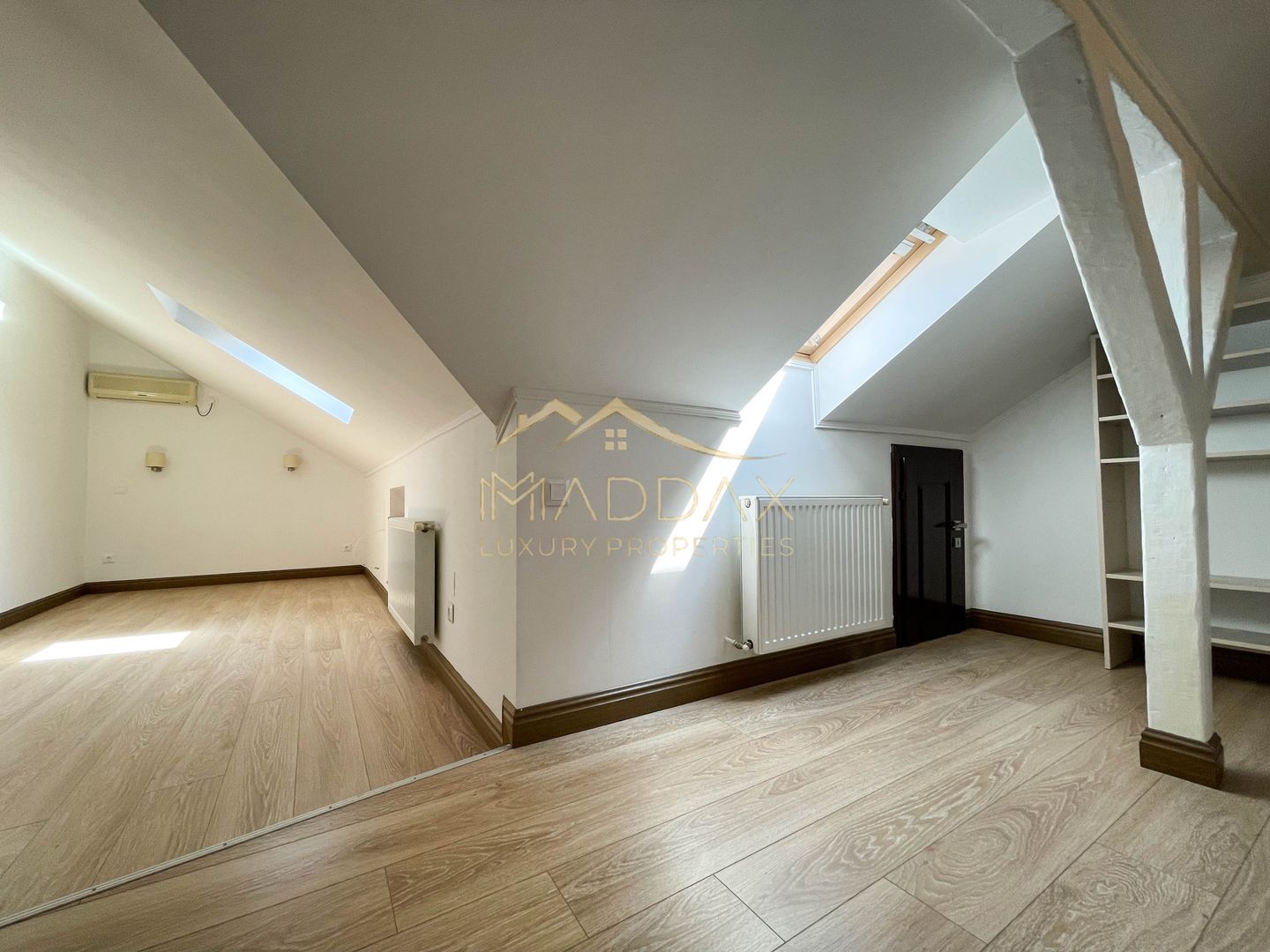 Amazing 6 Rooms Villa // Private Pool // 4 Parking Place / Erou Iancu Nicolae - Poză 45
