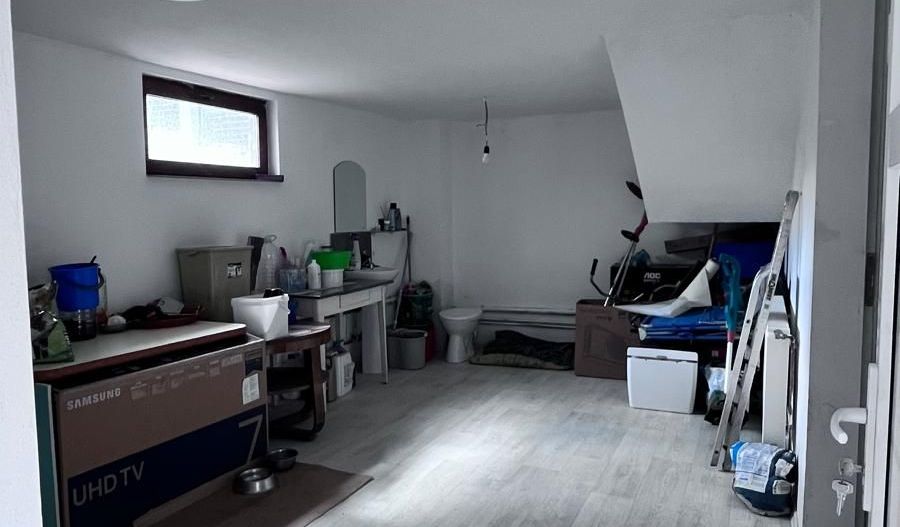 Casa de vanzare in Micesti pe 2 nivele si demisol cu garaj - Poză 11