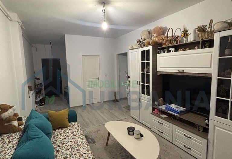 Persoană fizică, apartament cu 3 camere și grădină - Poză 1