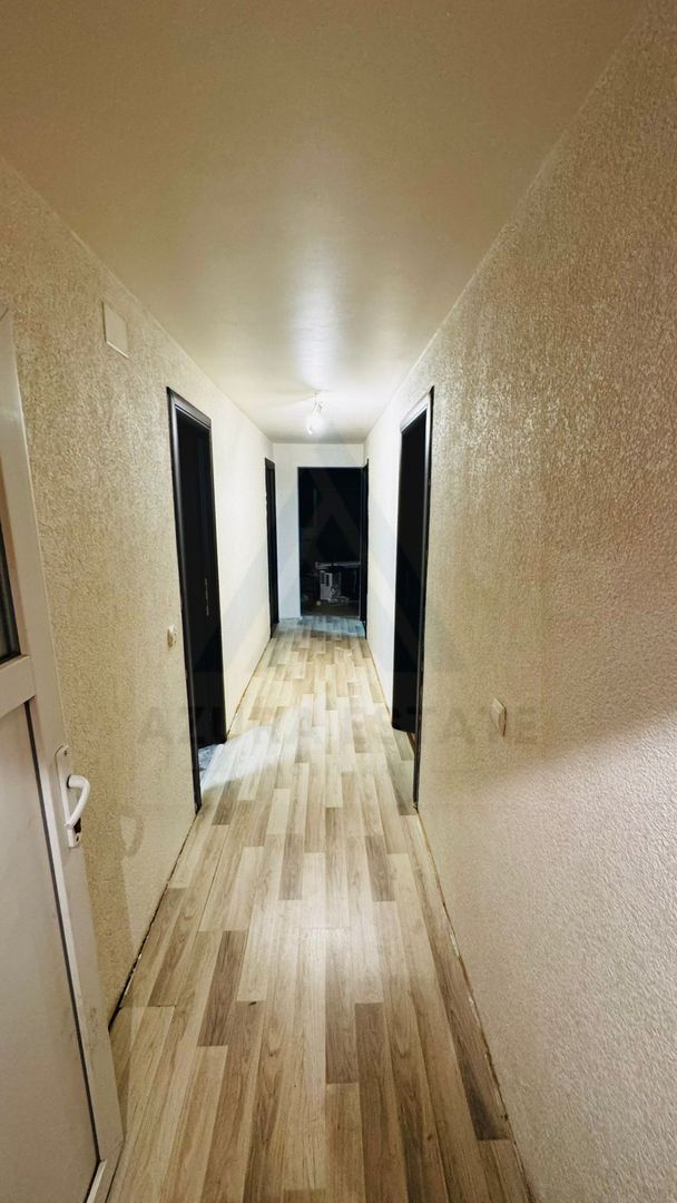 Casa moderna 5 camere 2 bai si teren 400 mp in zona Veterani - Poză 10