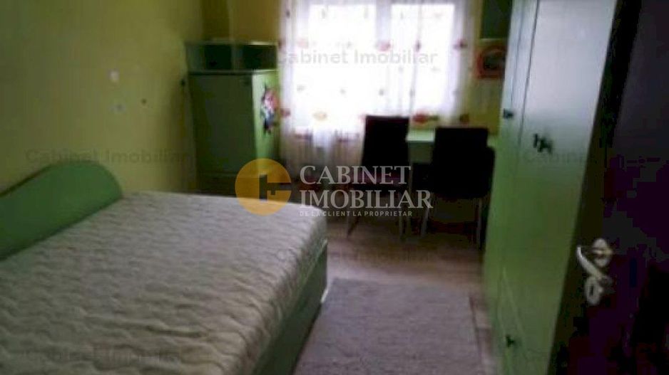 3 CAMERE DECOMANDAT - BLOC DIN 1982 - ETAJ 1 - CENTRU - Poză 3