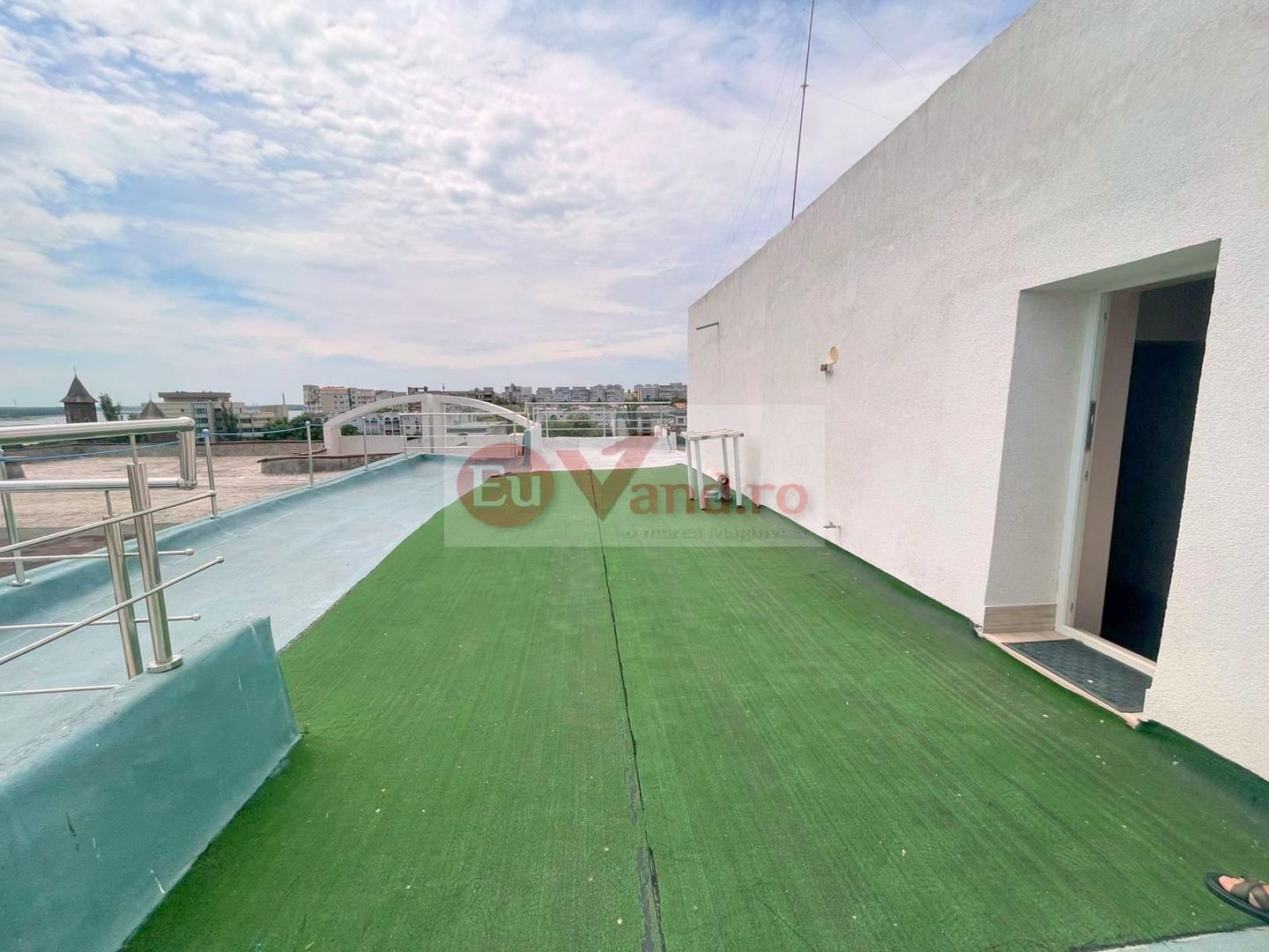 De inchiriat – Apartament cu o camera - Faleza Dunarii - Poză 7