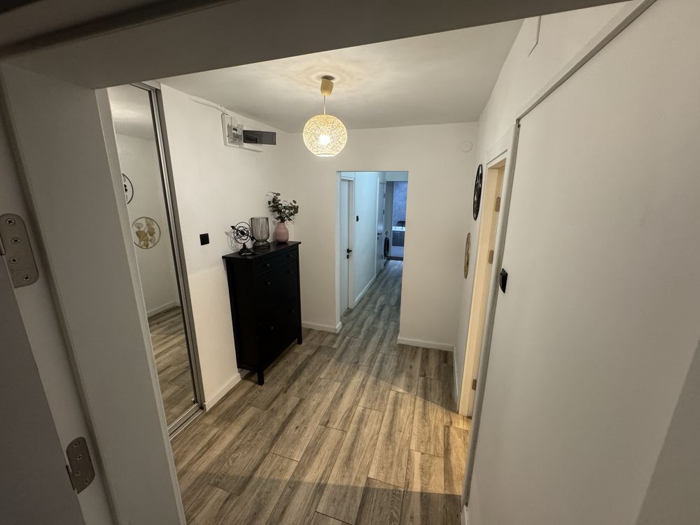 De Închiriat: Apartament 3 Camere la Metrou Brâncoveanu - Poză 3