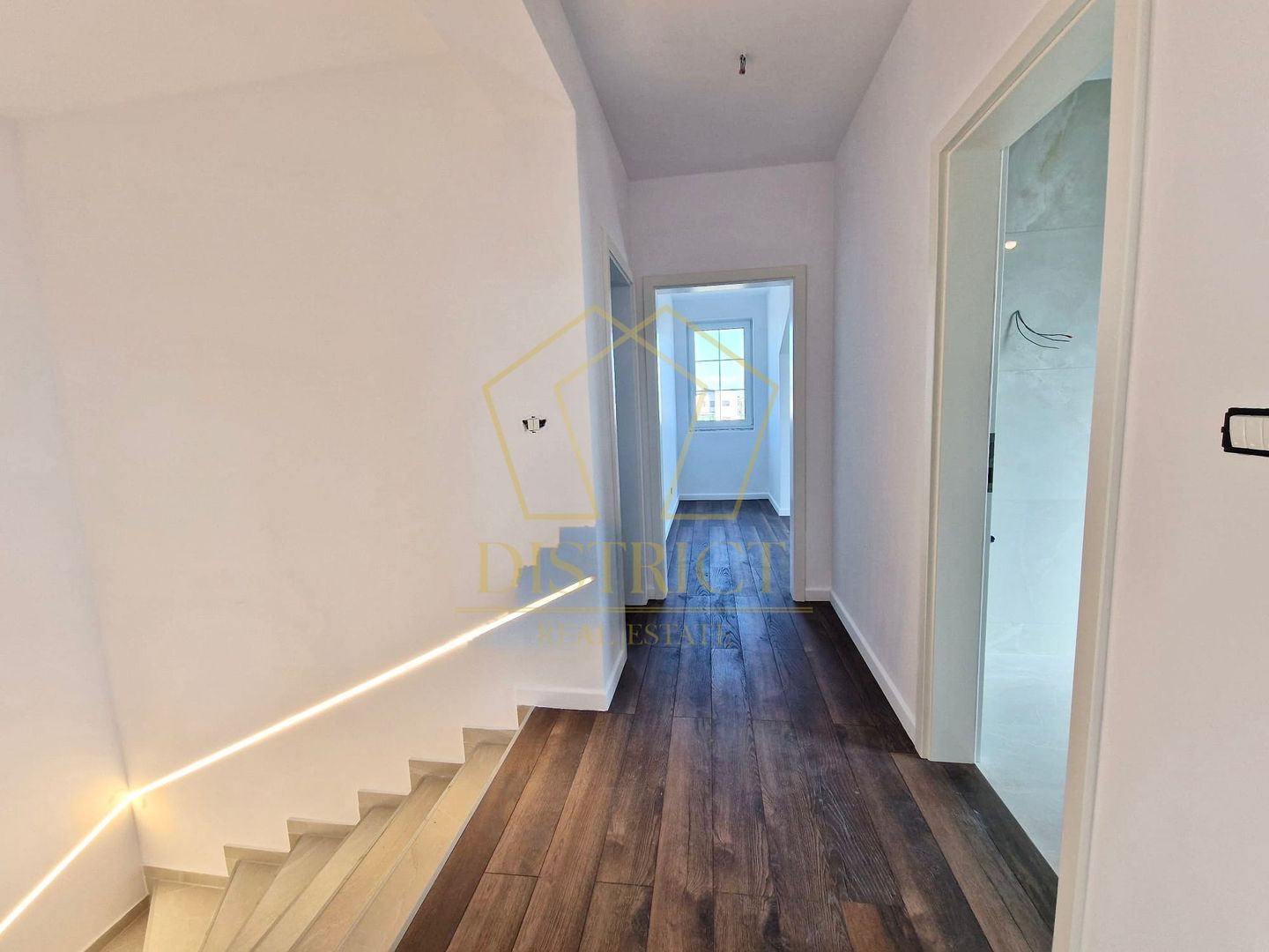 Duplex superb cu 4 camere si dressing | Mosnita Veche | Lidl - Poză 12