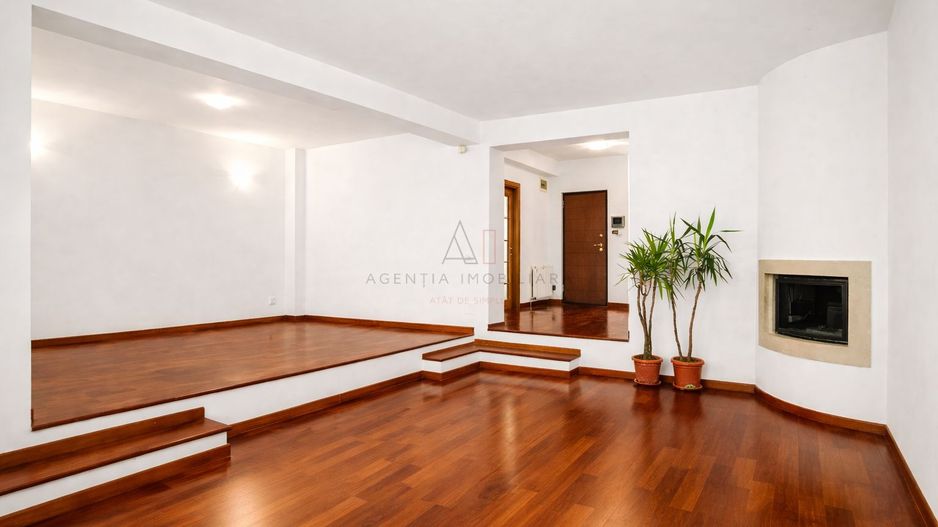 Vila Soseaua Nordului | Gradina | Garaj - Poză 2