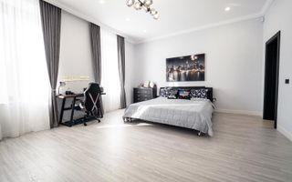 Vilă de LUX cu piscină, 278 mp utili și teren de 1.780 mp I Sag - Poză 17