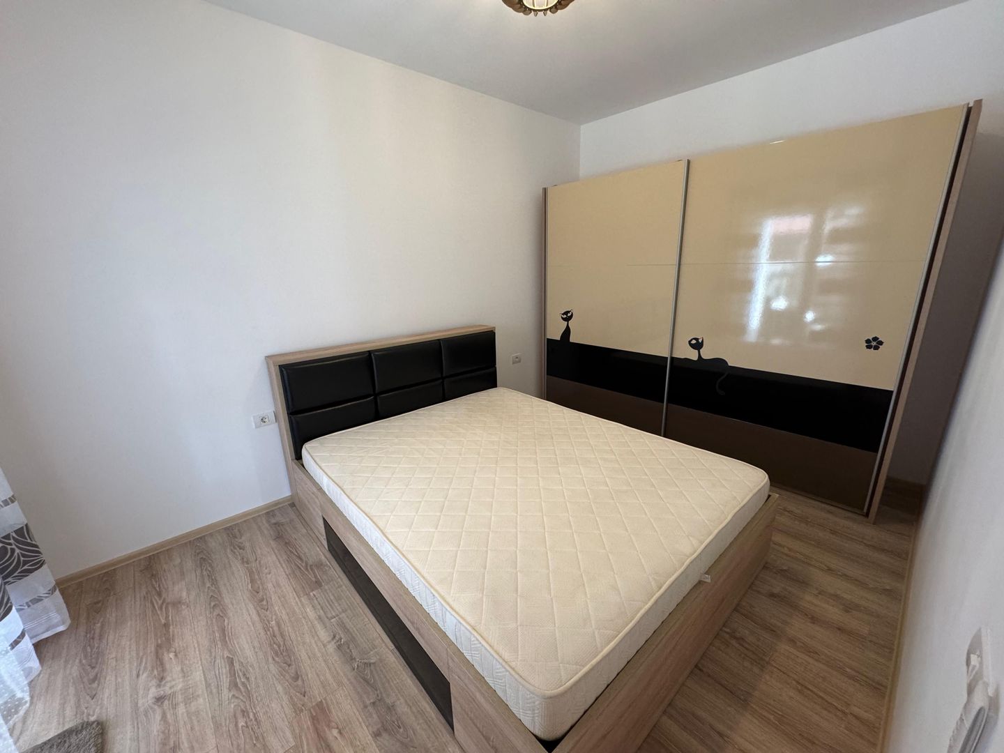 Apartament cu 3 camere, curte proprie si loc de parcare - Poză 13
