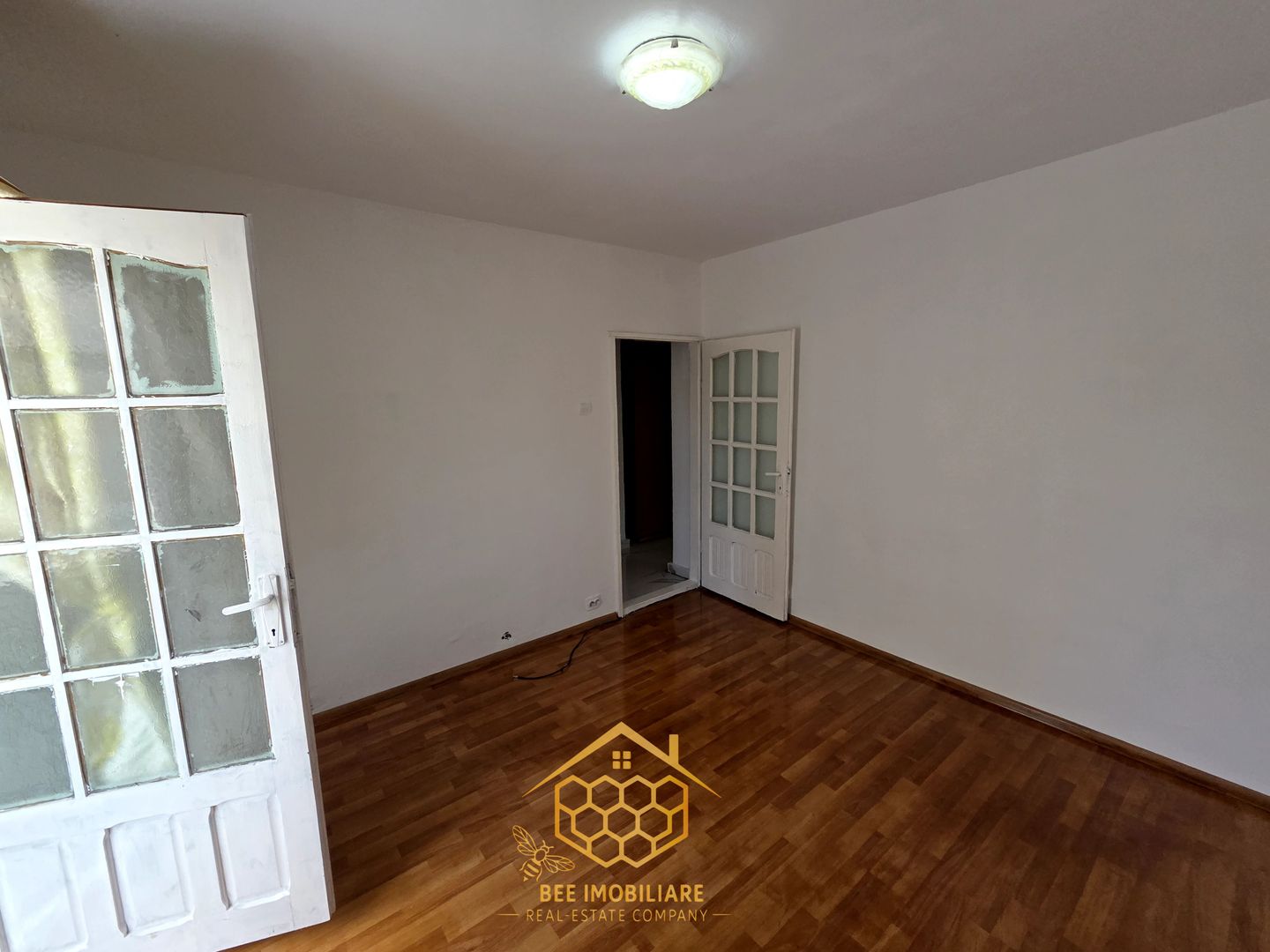 Apartament 3 Camere Decomandat - Spatios - in Zona 1 Mai - Poză 9