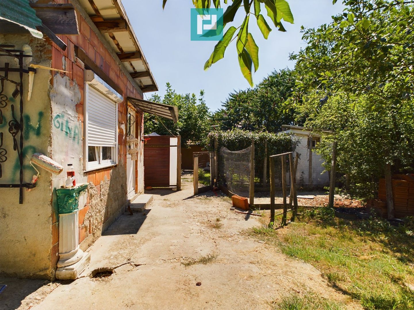 Casă stil conac pe drumul Cetății - Șiria - Poză 15