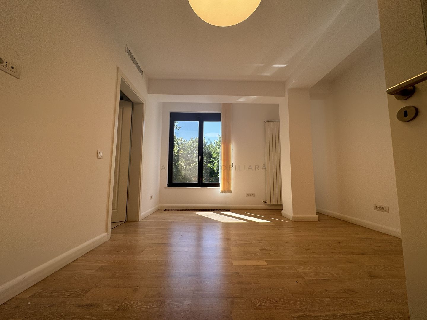 Vila modernă de închiriat în Primăverii – Metrou Aviatorilor - Poză 13