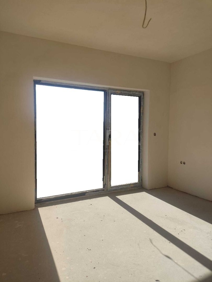 Apartament 2 camere, Baciu, bloc nou, balcon 7mp. - Poză 2
