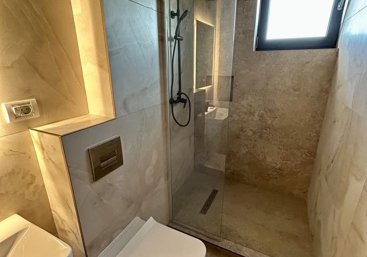 Apartament nou, sector 1. penthaus de 3 camere cu 2 bai si 3 terase - Poză 5