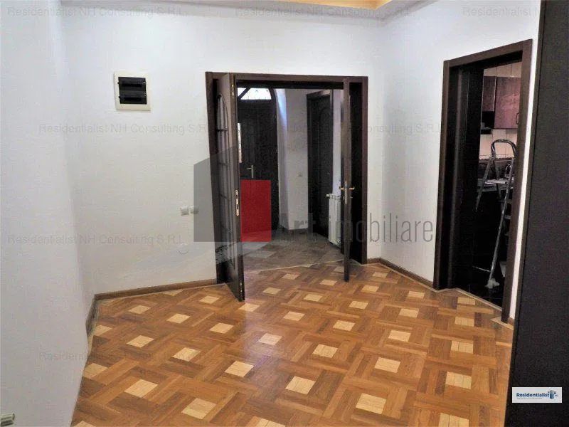 Vilă ultracentrală cu 6 camere – ideală pentru birouri sau activități comerciale - Poză 4