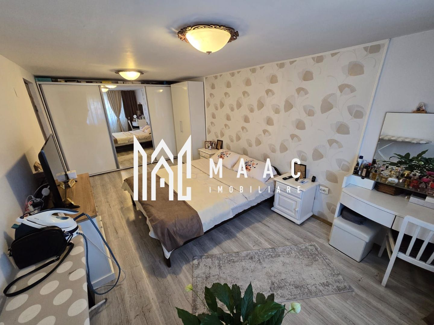 Casa 7 camere 3 bai 2 intrari Zona Garii - Poză 21