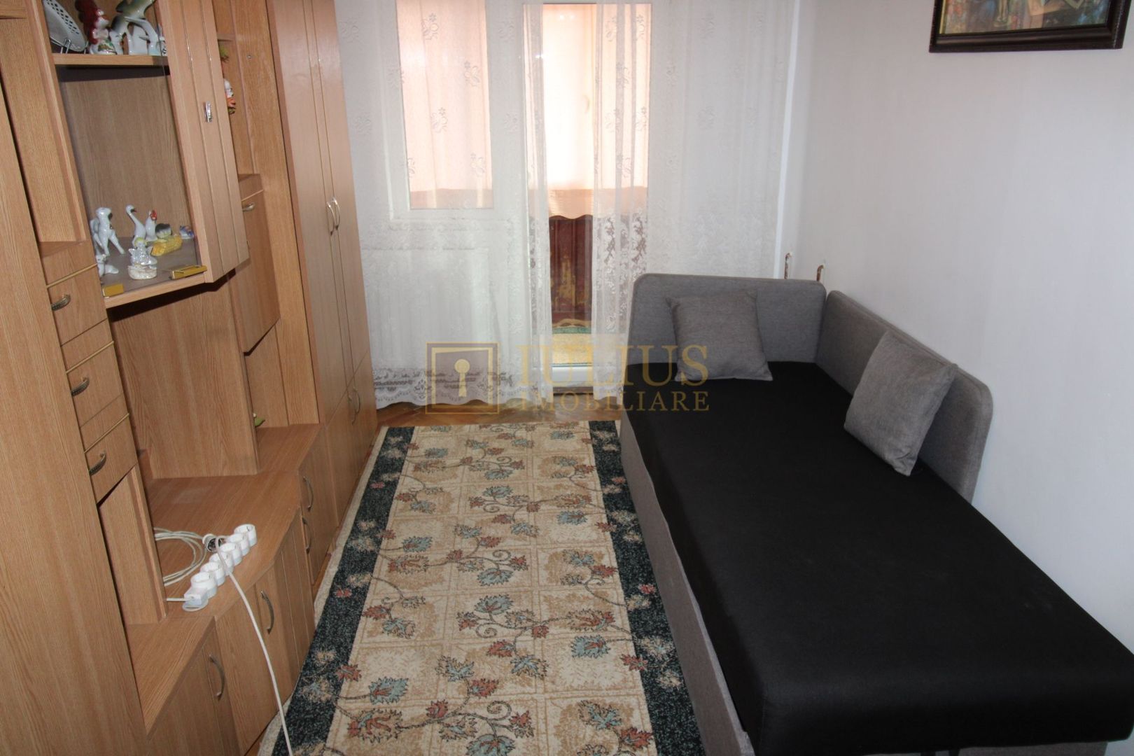 3 camere, situat in Complexul Studentesc, centrala proprie, familie, studenti - Poză 12