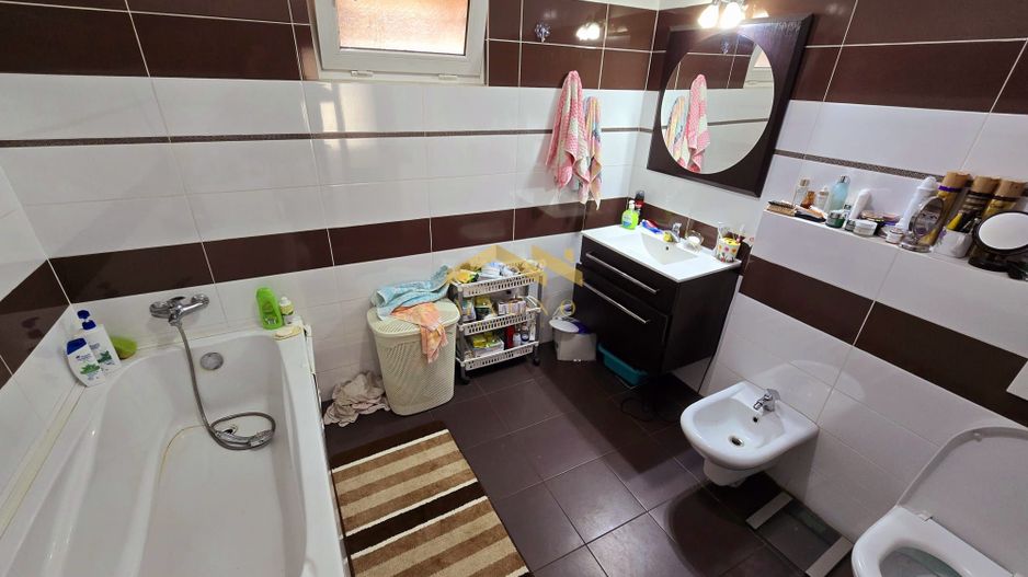 Casa de vanzare cu teren mare pe Ady Endre Aradul nou - Poză 25