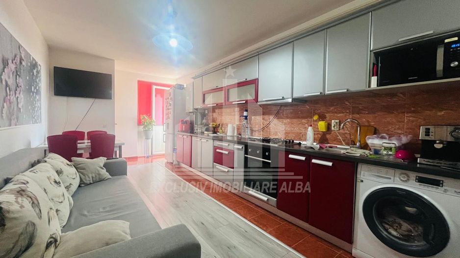 Apartament cu 3 camere, Bloc Nou, Tolstoi - Poză 1