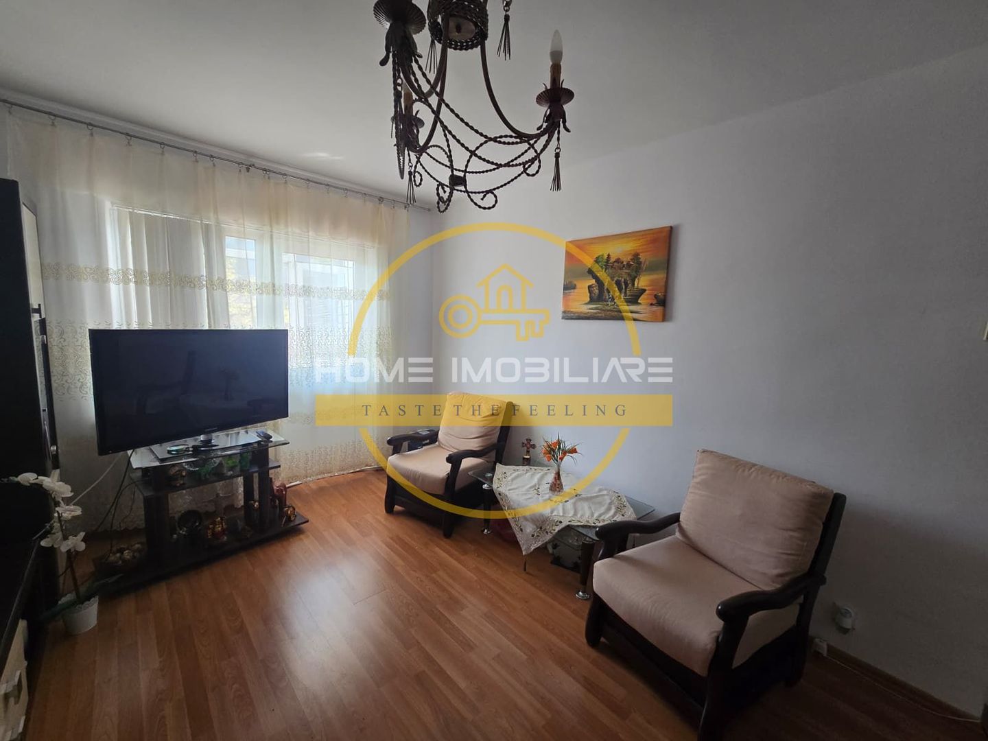 Apartament cu 3 camere de vânzare în Targu Cucu, Iasi - Poză 2