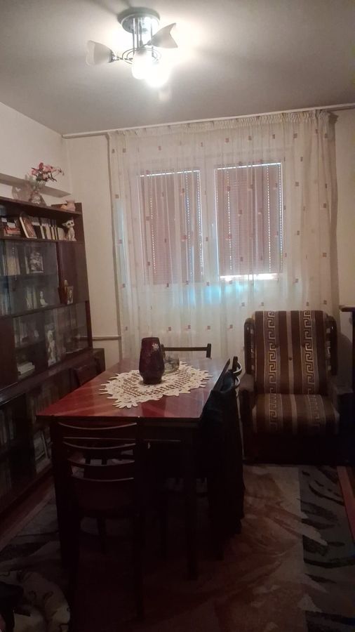 Vanzare apartament 3 camere  63 mp, balcon 9,8 mp, etaj 4/10 – Râul Doamnei - Poză 2