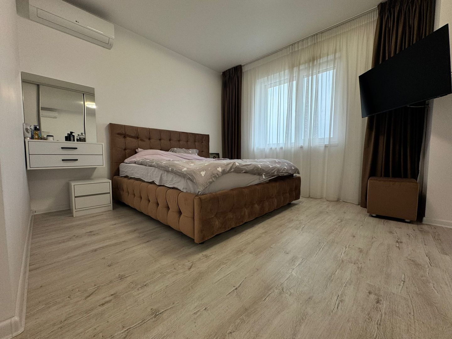 Vilă 3 camere mobilata 3 locuri parcare  Safirului Bragadiru - Poză 12