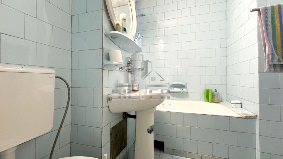 Apartament cu 4 camere/80 mp/zona strazii Peana. - Poză 9