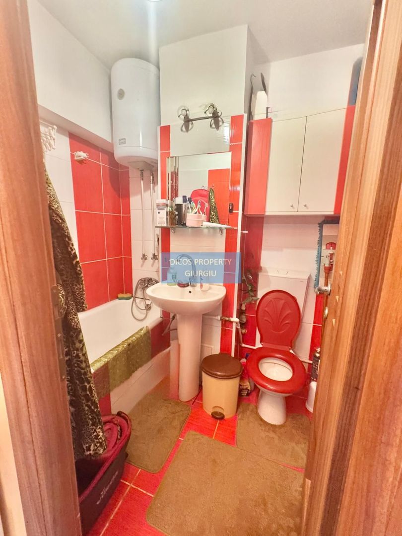 Apartament de vânzare – Giurgiu, bloc Romarta - Poză 2