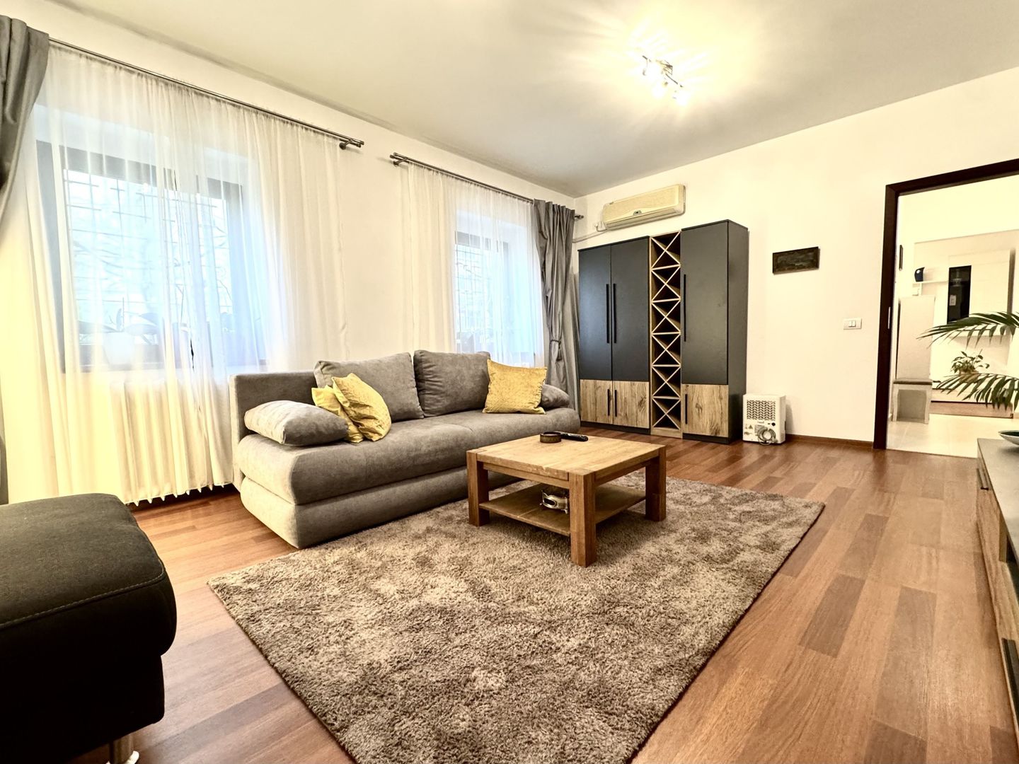 Centrul orașului la un pas – 2 camere cochet si primitor, Take Ionescu - Poză 2