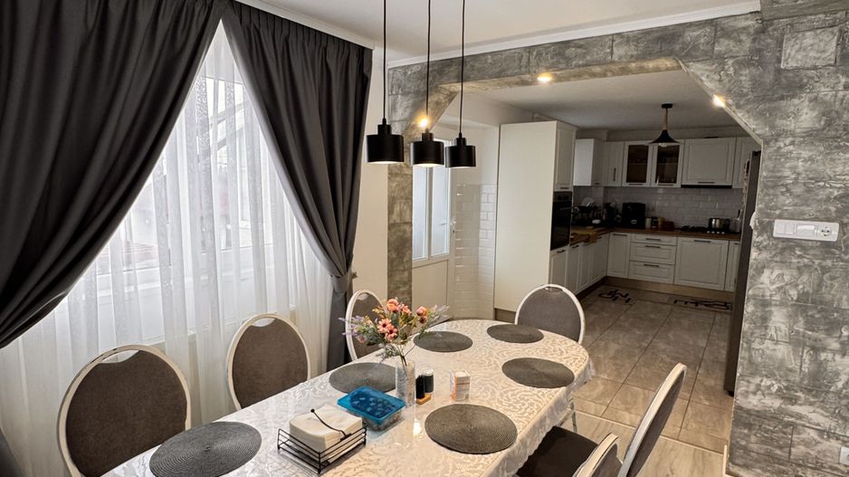 Vilă spațioasă cu 6 camere – Cartierul Viena, Oradea - Poză 5