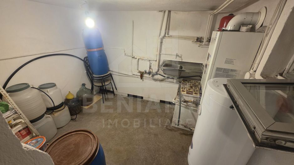 Vila in George Enescu langa Scoala 12 -450mp teren -utilitati - Poză 12