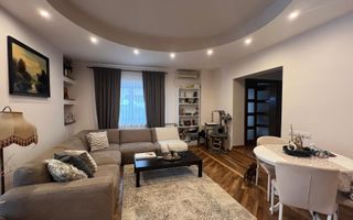 Vila Damaroaia - langa lacul Grivita - Poză 2