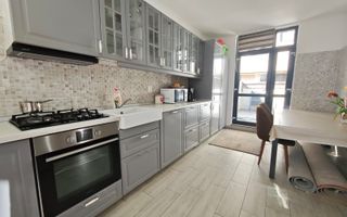 Apartament 3 camere, 100 mp, curte 63 mp, Dămăroaia - Poză 7