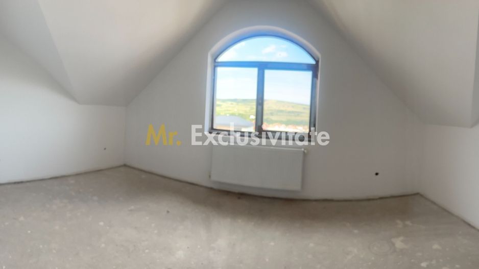 Casa individuala-4 dormitoare,225 mp utili,garaj-Chinteni - Poză 24