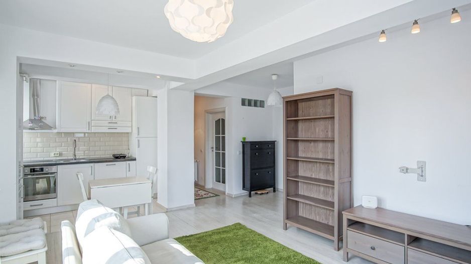 Apartament 3 camere si loc de parcare - Poză 2