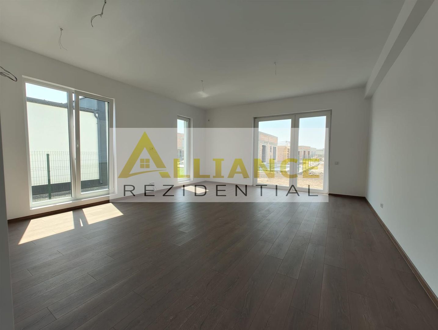 Casa Individuala - 4 camere - 350 mp teren - 100 mp utili - Poză 7