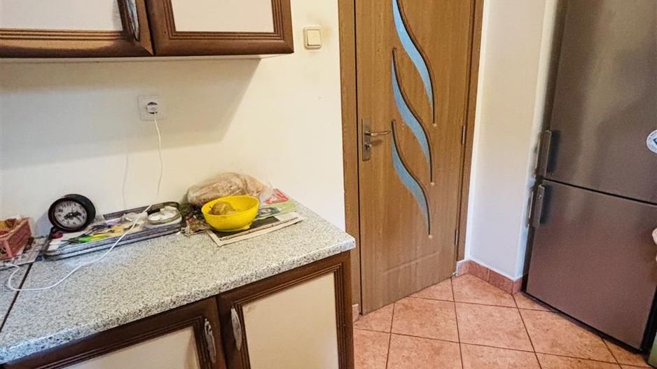 APARTAMENT CU 2 CAMERE SEMIDECOMANDAT ZONA CANTEMIR - Poză 8