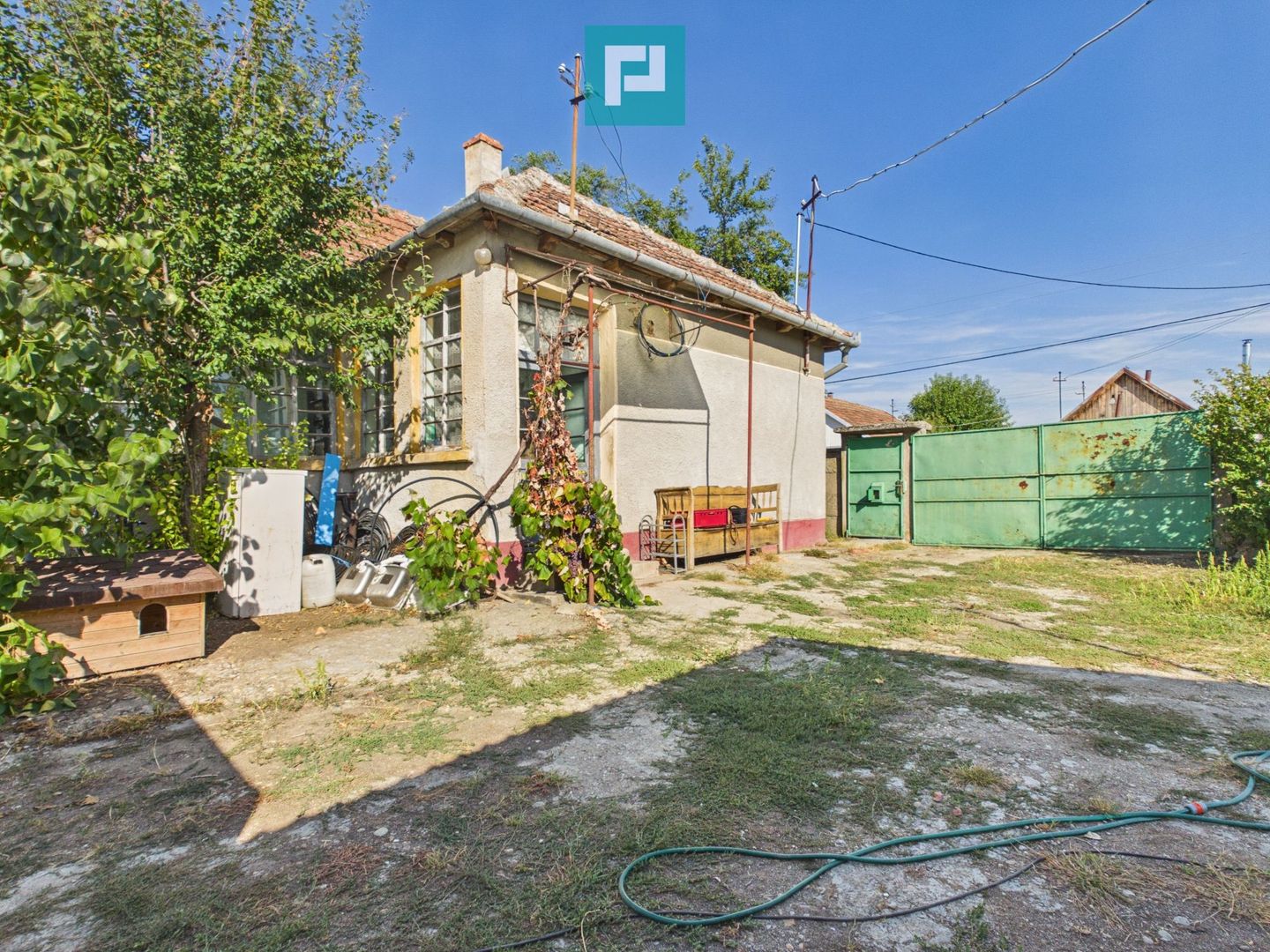 Casa si teren de vanzare in Bicaci - 2350mp - Poză 1