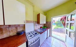 Liniste si aer curat - casa in zona pitoreasca Voiniceni, Mures - Poză 9