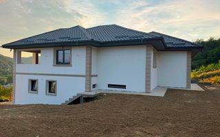 Casă 5 camere de vânzare | Vlădești, Râmnicu Vâlcea | 239 mp - Poză 5
