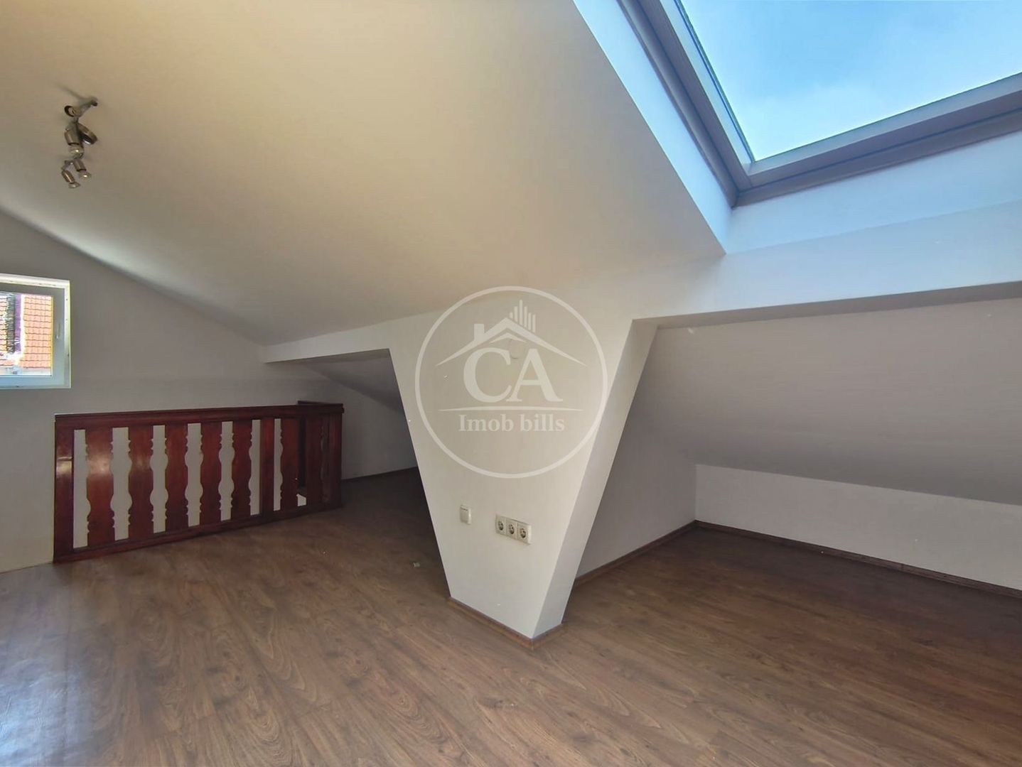 Apartament cu 2 camere la curte comuna de vanzare Ultracentral, Oradea - Poză 12