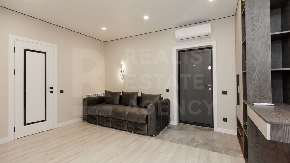 Vânzare, apartament, 1 cameră + living, str. Vasile Lupu, Buiucani - Poză 2