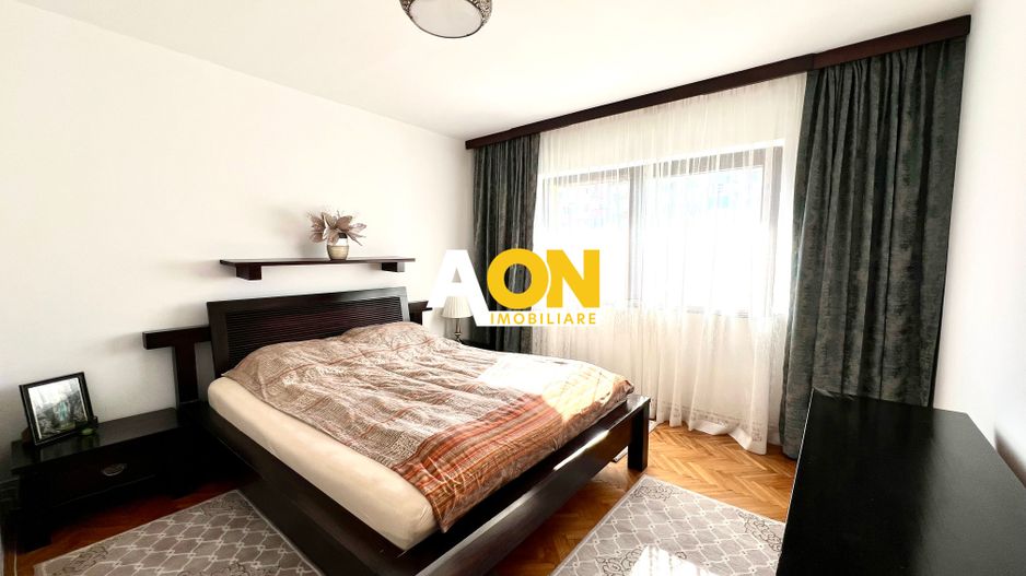 Apartament cu 3 camere, decomandat, Alba Iulia, zona Ampoi 3 - Poză 2