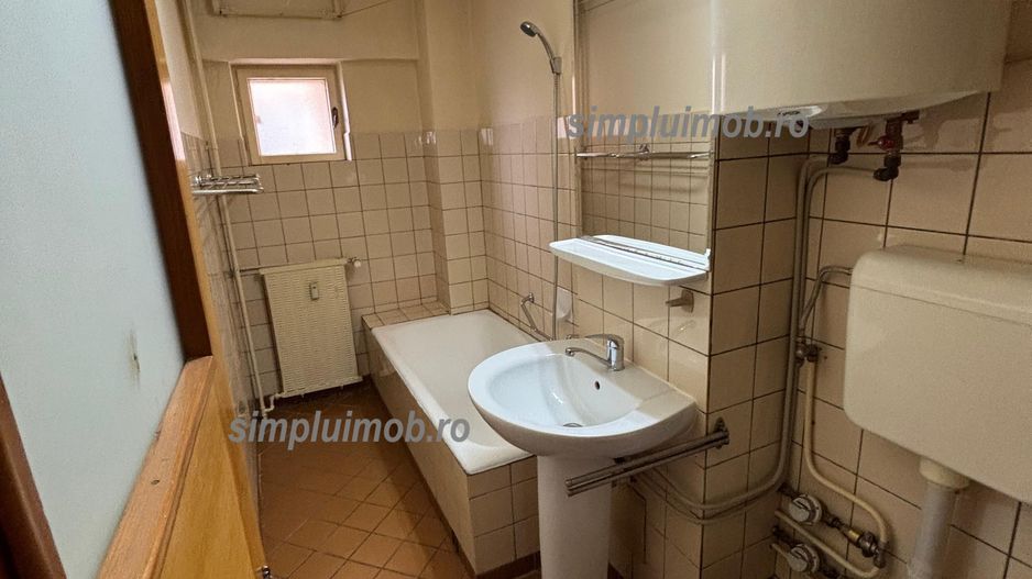 Unirii Decebal 3 camere decomandat 80 mp - Poză 22