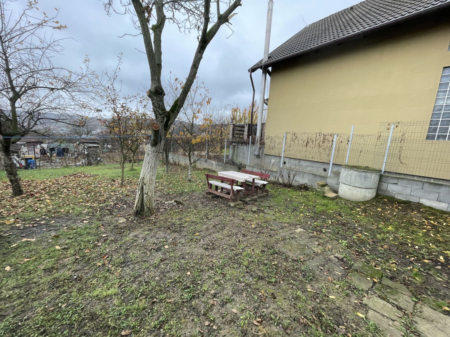 Casă cu etaj, Livezeni - Poză 5