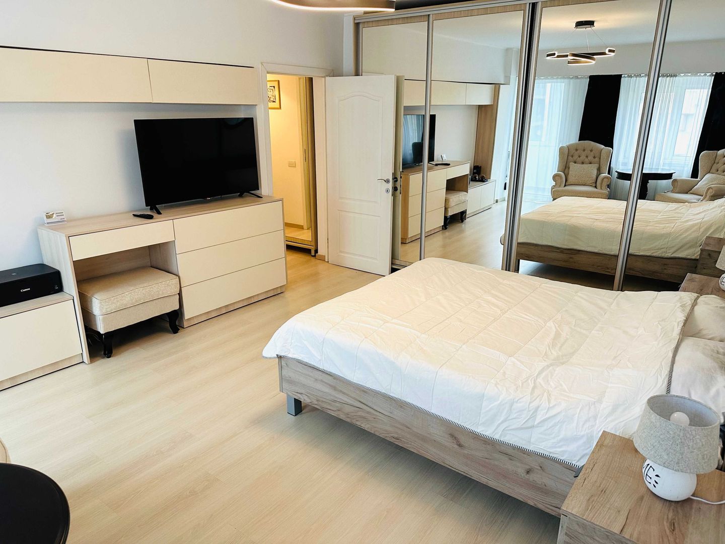 Garsoniera 46 mp, Matei Basarab 96 - Delea Noua, loc parcare - Poză 2