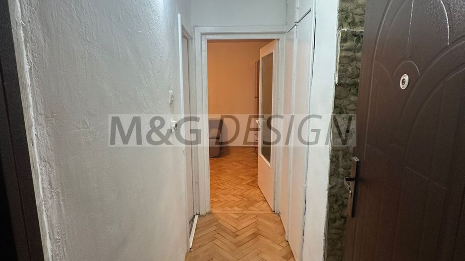 Aradului, et 2, garsoniera cu centrala proprie - Poză 2