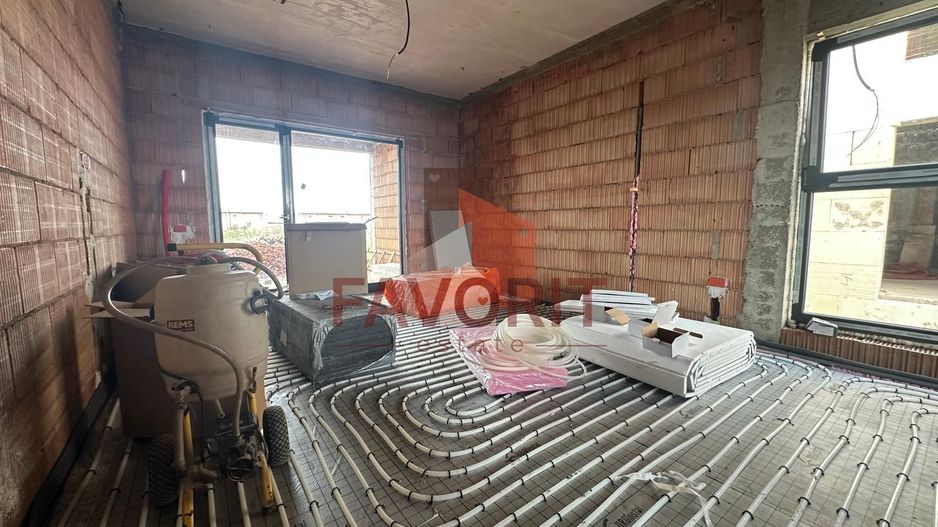 3 camere | 83 mp | Gradina proprie 50 mp | Bloc nou | dressing | 2 bai - Poză 5