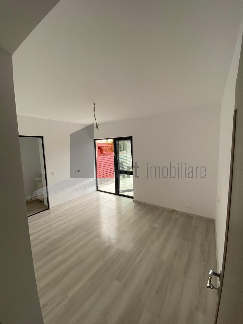 Casa noua în Giulesti de închiriat - curte 220mp - Poză 5